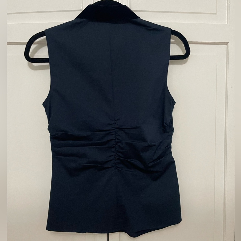 Elie Tahari Navy Crushed Velvet Collared Sleevless Fitted Button Front Blouse - Picture 3 of 4